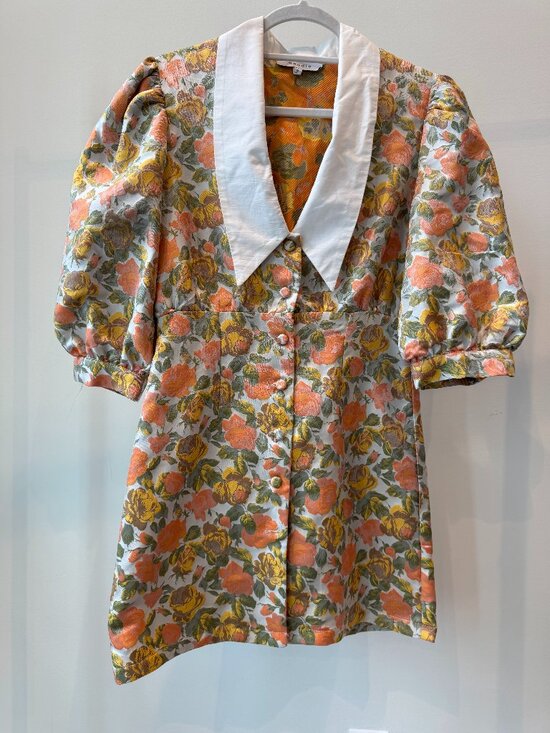 moodie Dresses & Skirts - moodie Floral Puff Sleeve Mini Dress with White Collar